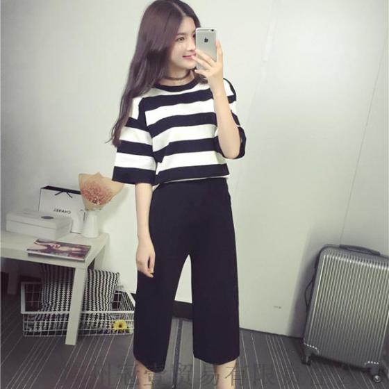 韩版条纹圆领上衣+宽松七分裤阔腿裤套装 休闲两件套【外贸女装现货批发】