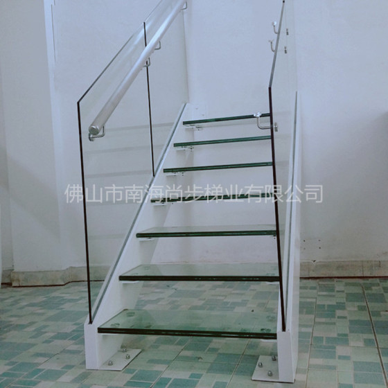 双边钢板钢化玻璃踏板直线式楼梯不锈钢扶手