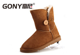 棕色羊毛内里时尚内增高雪地靴