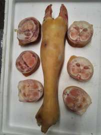 临沂冷冻肉联厂批发牛头，牛蹄，牛尾巴