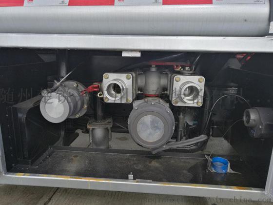 雅安东风5吨运油车