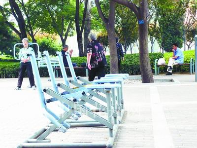 公共体育设施免费开放被称赞 