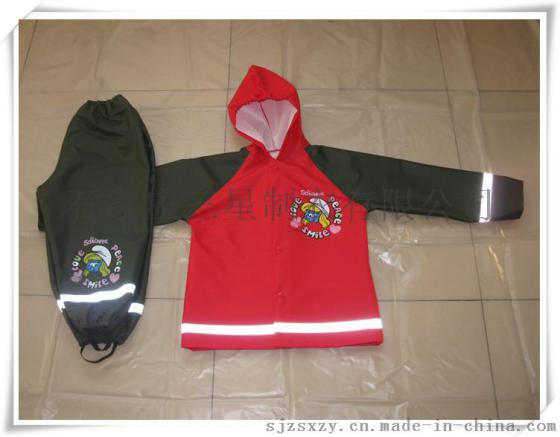 雨衣工厂加工定做高品质儿童pu防水雨衣，颜色可定制，可加反光条
