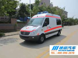 高配奔驰Sprinter324高顶汽油监护型救护车