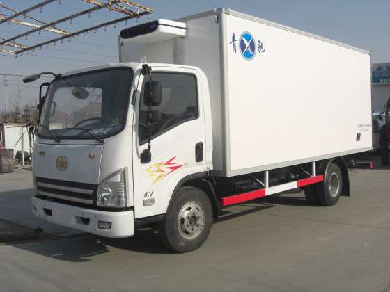 北京冷藏车，肉钩车，小型冷藏车，解放虎V车，玻璃钢冷藏车