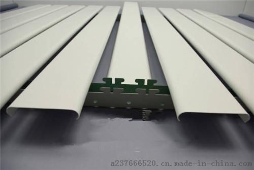 德普龙天花供应福建加油站专用防风高边白色铝条扣吊顶天花