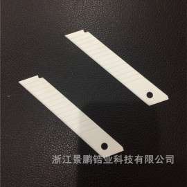 厂家直销氧化锆陶瓷刀大美工刀片锋利耐磨薄刀片可定制18MM