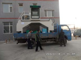 鸡粪翻抛机丨养殖场专用鸡粪翻抛机-液压履带式