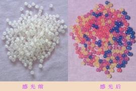 太阳光照射下变成红色变色颜料