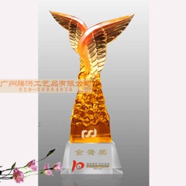 集团年度峰会高档奖杯，优秀员工金鹰奖杯优秀营业部年度卓越销售精英水晶琉璃老鹰展翅奖杯