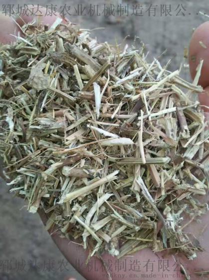 养殖户需要花生秧草粉  大量供应羊草 花生秧草段
