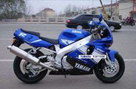 摩托车跑车雅马哈YZF750R